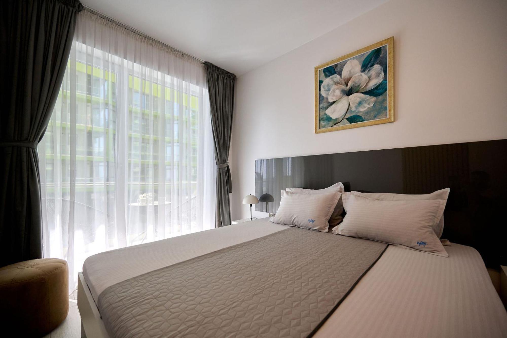 Maya Apartment- Spa N Pools Beach Resort Mamaia Ngoại thất bức ảnh