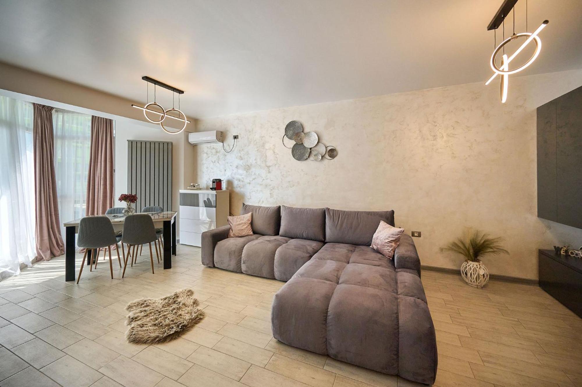 Maya Apartment- Spa N Pools Beach Resort Mamaia Ngoại thất bức ảnh