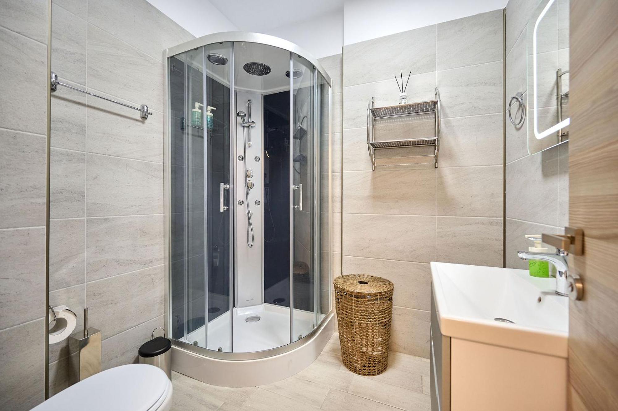 Maya Apartment- Spa N Pools Beach Resort Mamaia Ngoại thất bức ảnh